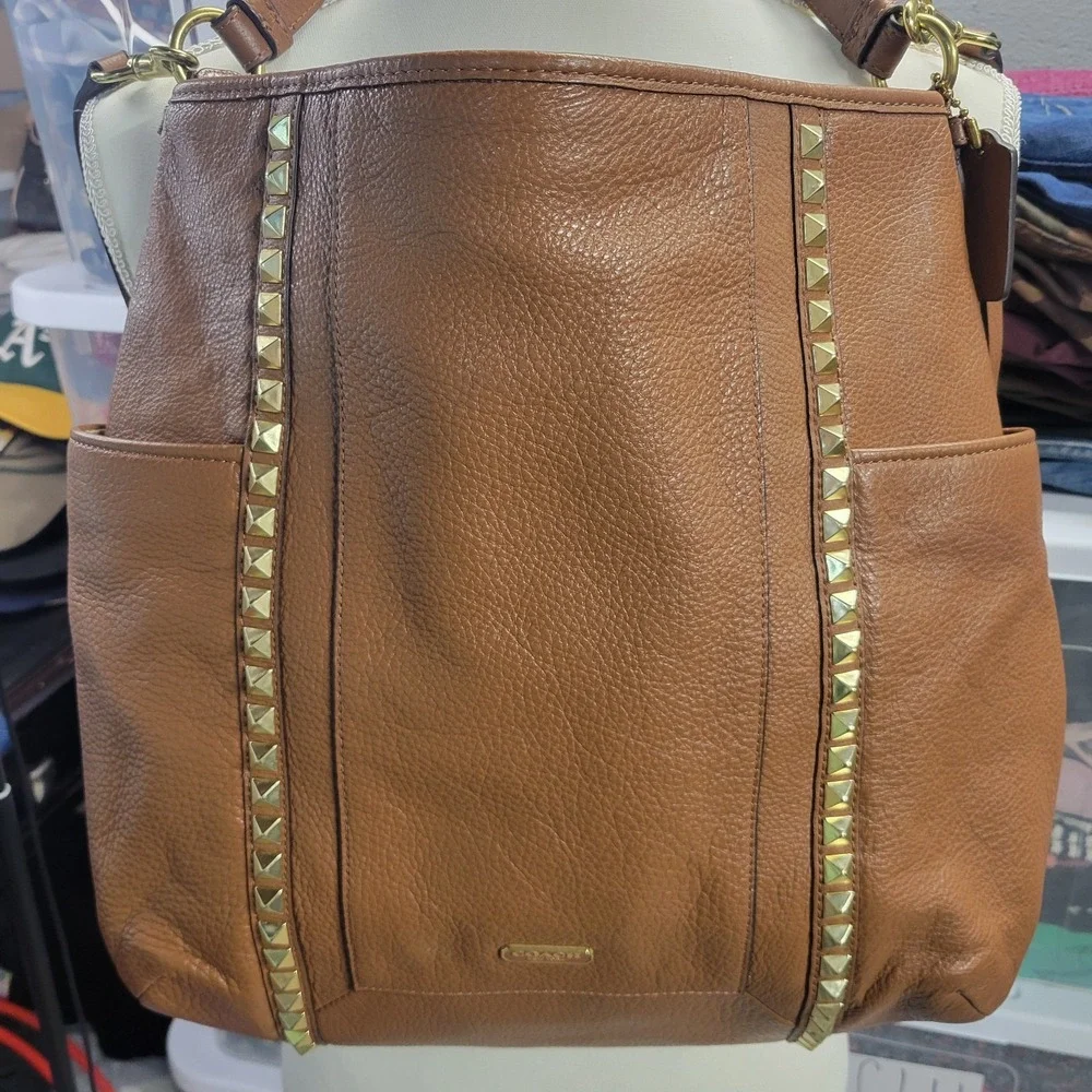 Coach Studded Pebbled Leather Shoulder Bag Saddle Brown Gold Hardware Crossbody